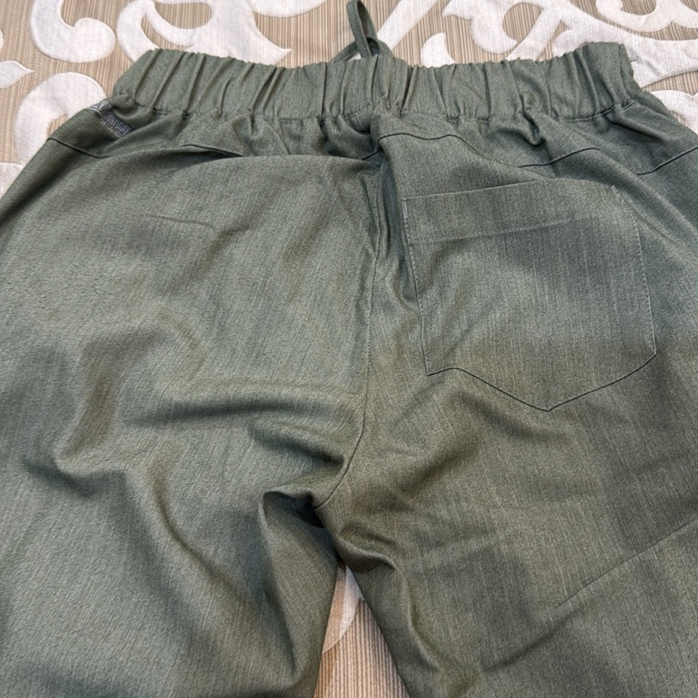 Grey's Anatomy Sage Green Scrub Top and pants - Picture 6 of 11